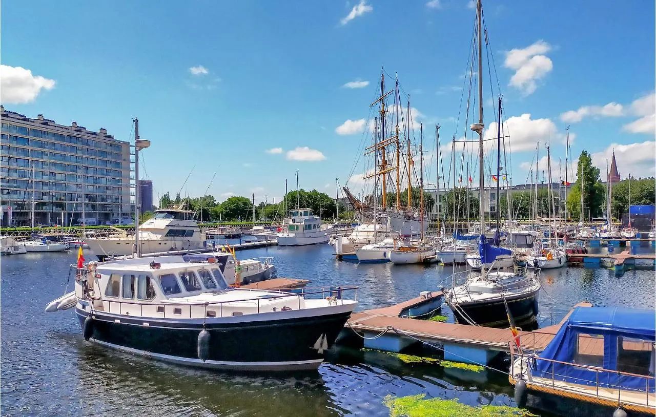Awesome Apartment In Oostende With Outdoor Swimming Pool, Wifi And 2 Bedrooms 벨기에